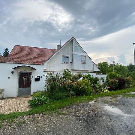 Homestay U Hanky Zdiby Εξωτερικό φωτογραφία
