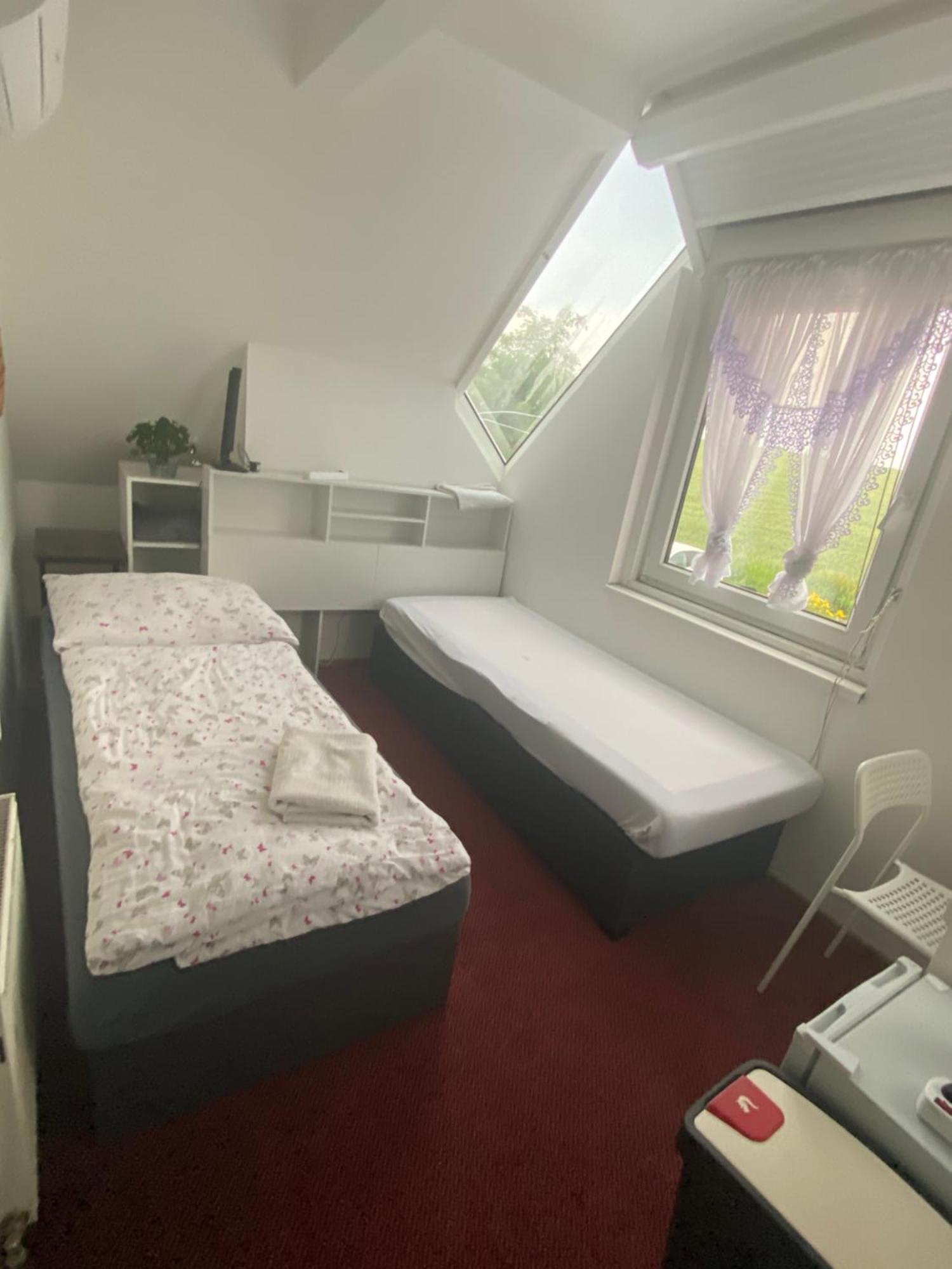 Homestay U Hanky Zdiby Εξωτερικό φωτογραφία